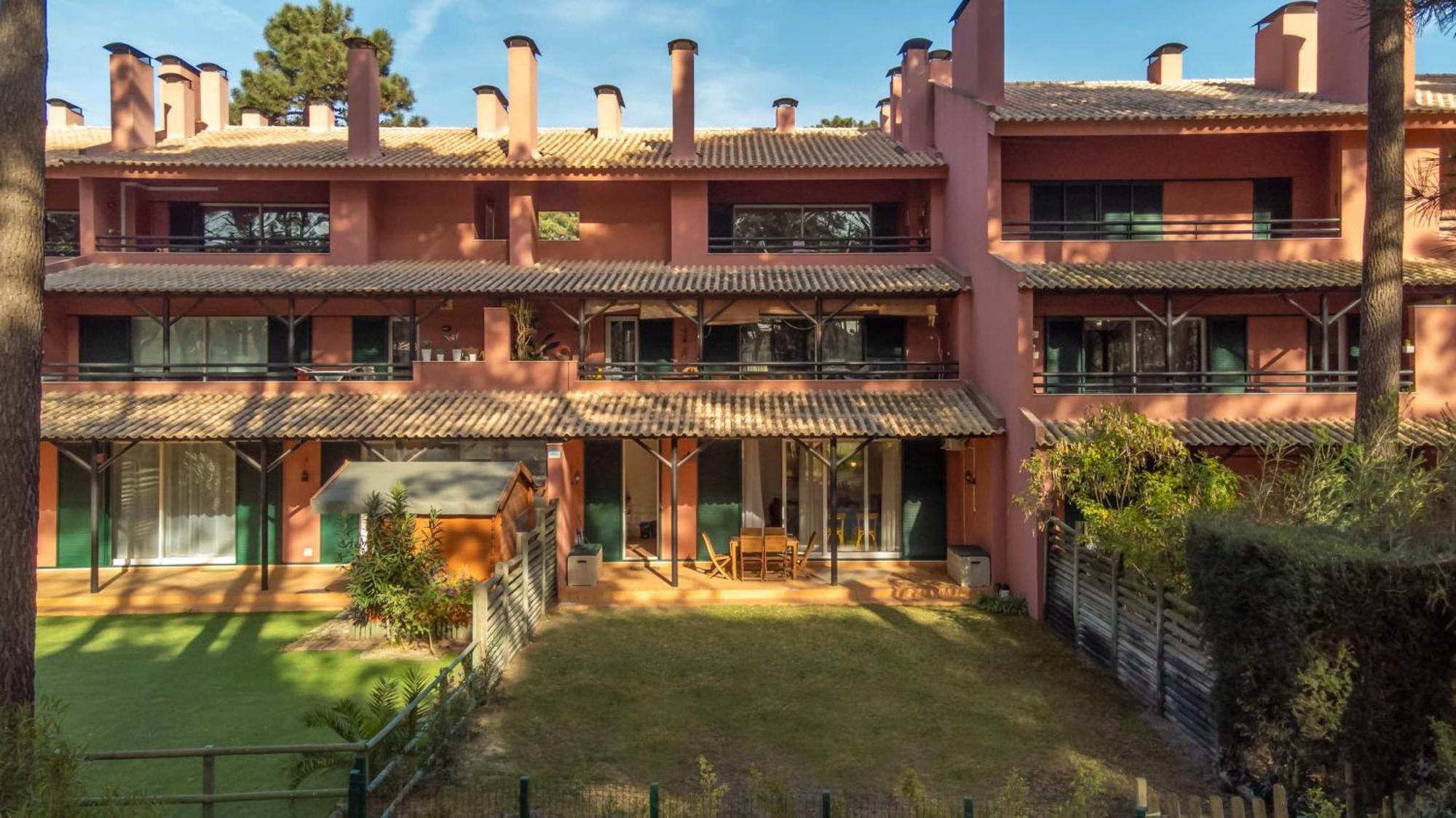 Sun & Sea Golf House Apartman Aroeira  Kültér fotó